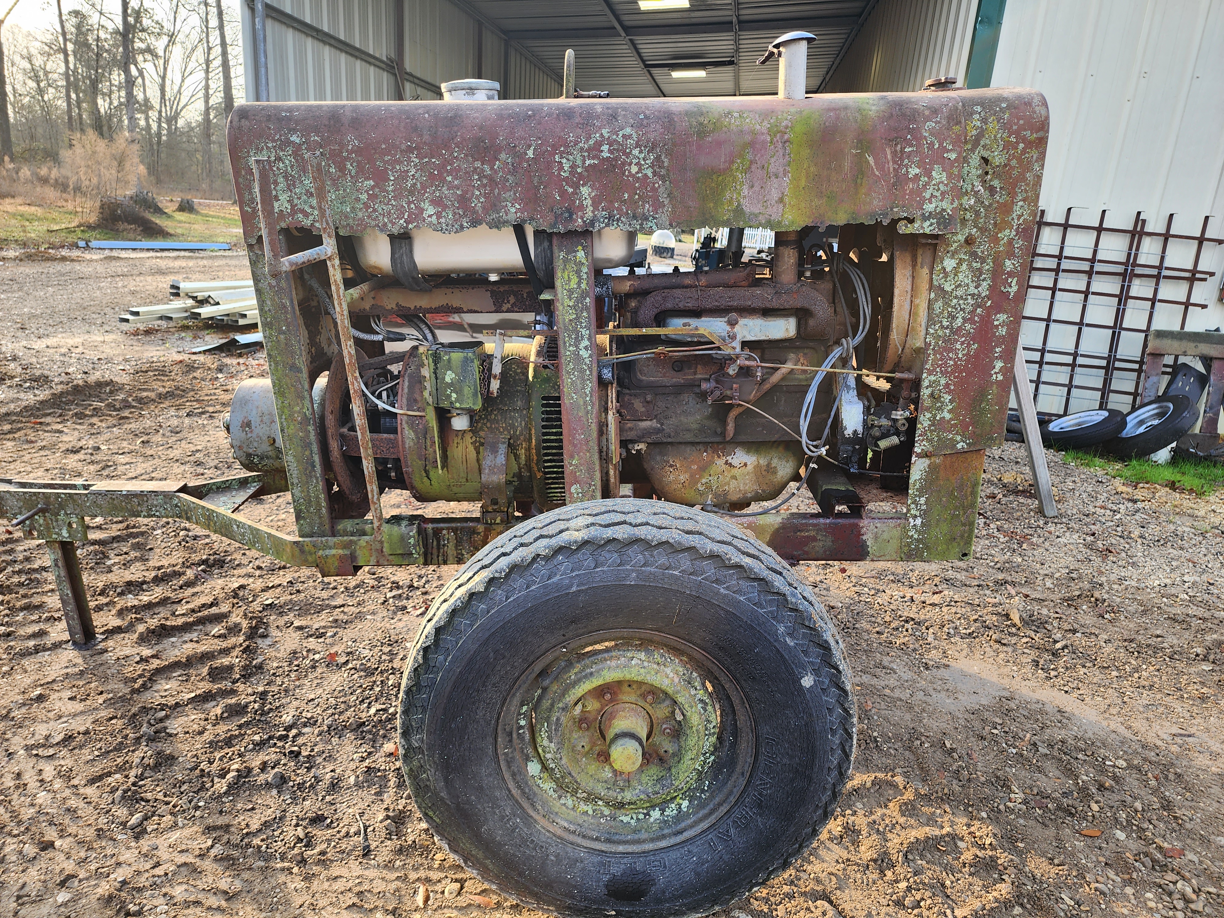 Lincoln SA-200 Big Ugly engine compartment thumbnail